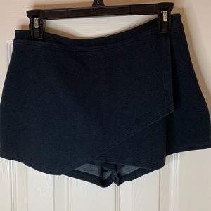 Abercrombie black skort